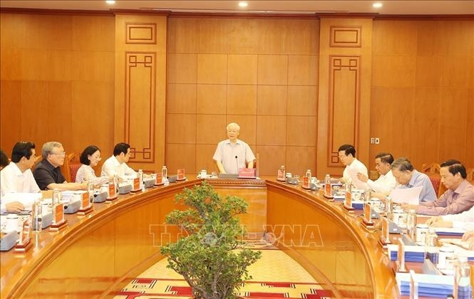 Vietnam reviews anti-corruption efforts